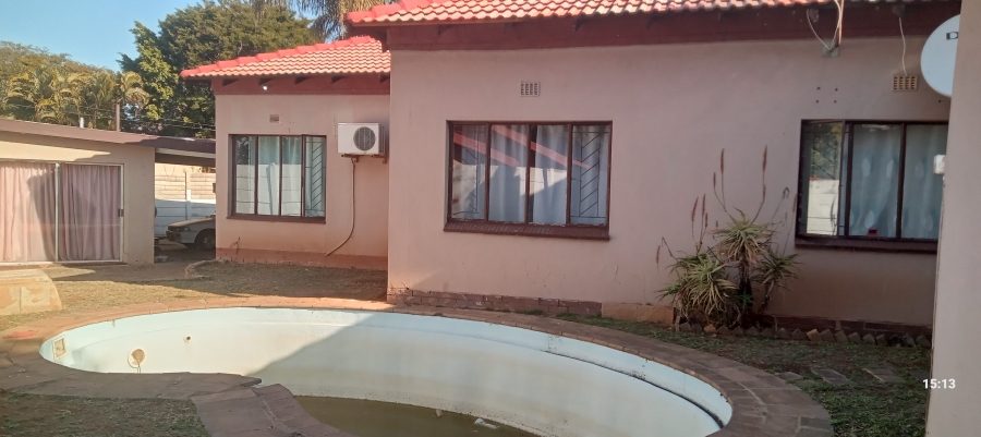 3 Bedroom Property for Sale in Geelhoutpark North West
